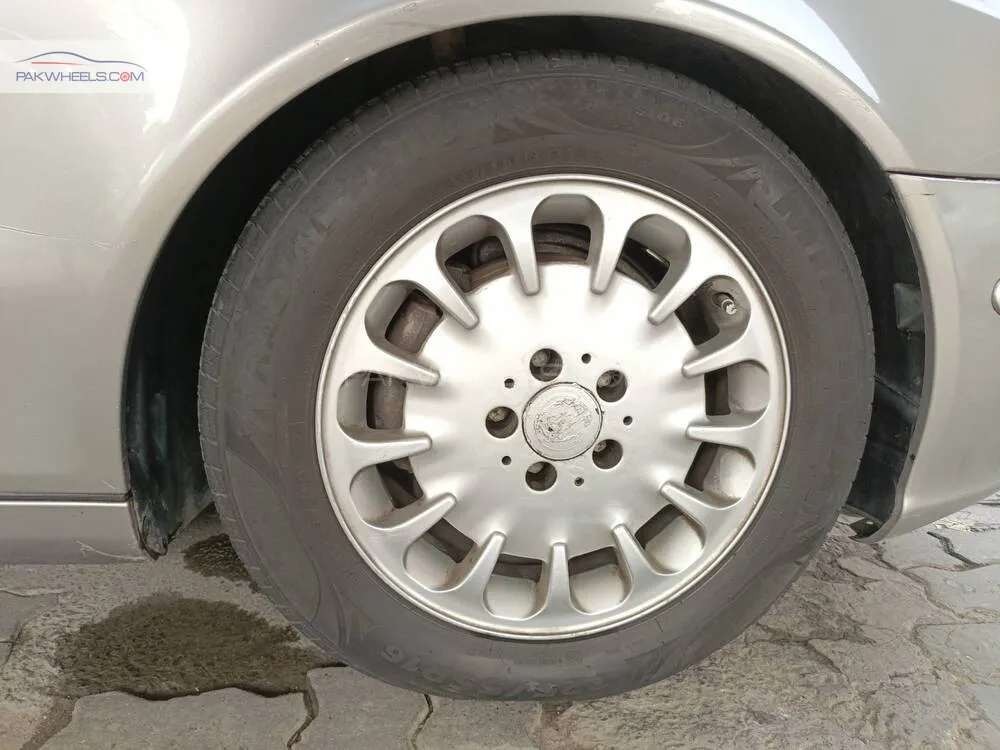 مرسڈیز بینز ای کلاس 2004 for Sale in فیصل آباد مرسڈیز بینز ای کلاس 2004 for Sale in فیصل آباد Image-14