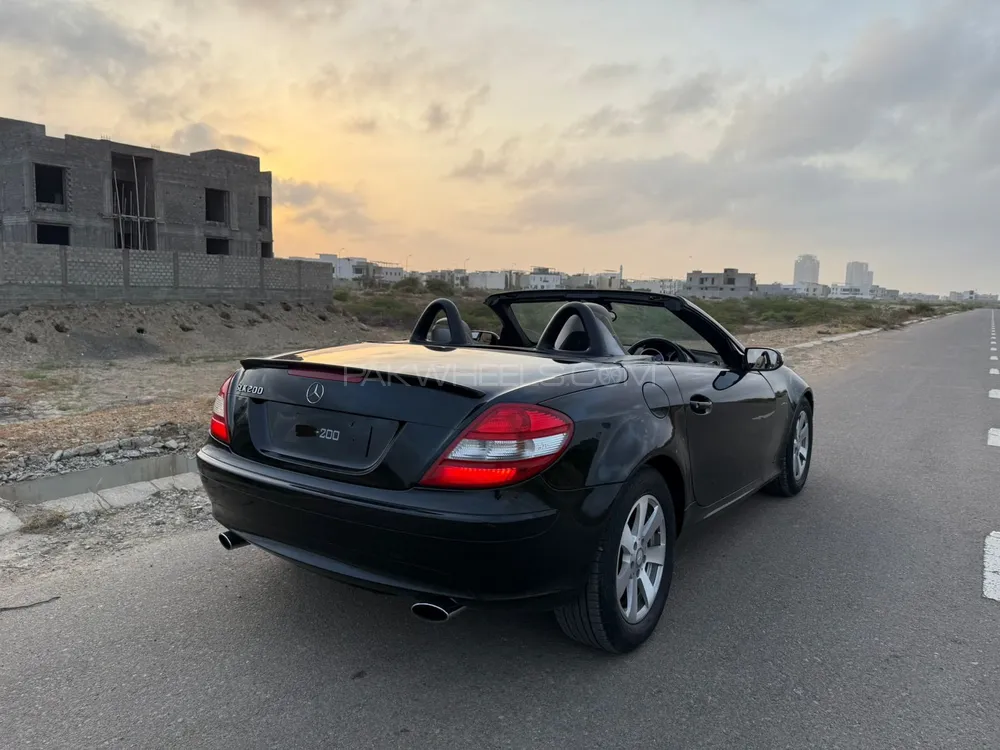 Mercedes Benz SLK Class 2004 for Sale in Karachi Mercedes Benz SLK Class 2004 for Sale in Karachi Image-6