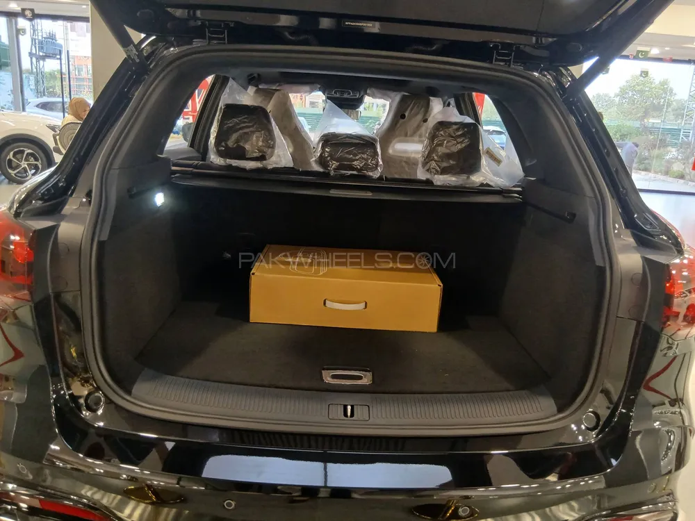 MG HS 2025 for Sale in Rawalpindi MG HS 2025 for Sale in Rawalpindi Image-3
