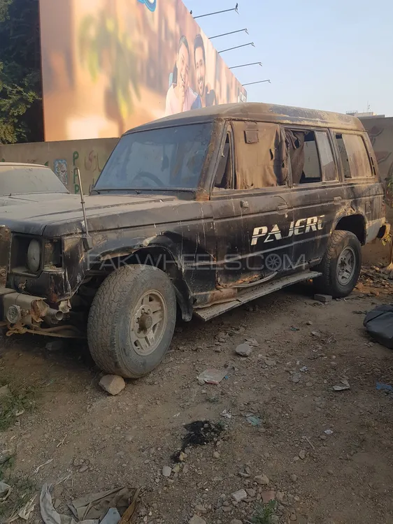 Mitsubishi Pajero 1986 for Sale in Karachi Mitsubishi Pajero 1986 for Sale in Karachi Image-3