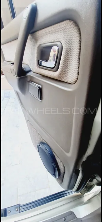 مٹسوبیشی پجیرو 1992 for Sale in پشاور مٹسوبیشی پجیرو 1992 for Sale in پشاور Image-8