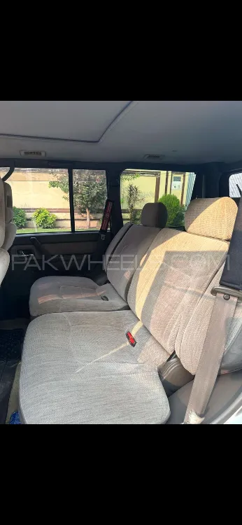 مٹسوبیشی پجیرو 1992 for Sale in پشاور مٹسوبیشی پجیرو 1992 for Sale in پشاور Image-4