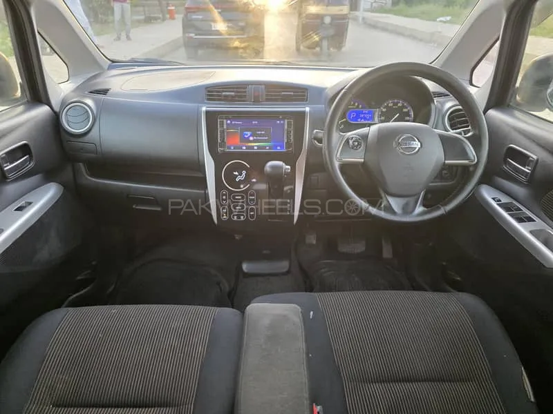 Nissan Dayz Highway Star 2013 for Sale in Karachi Nissan Dayz Highway Star 2013 for Sale in Karachi Image-3