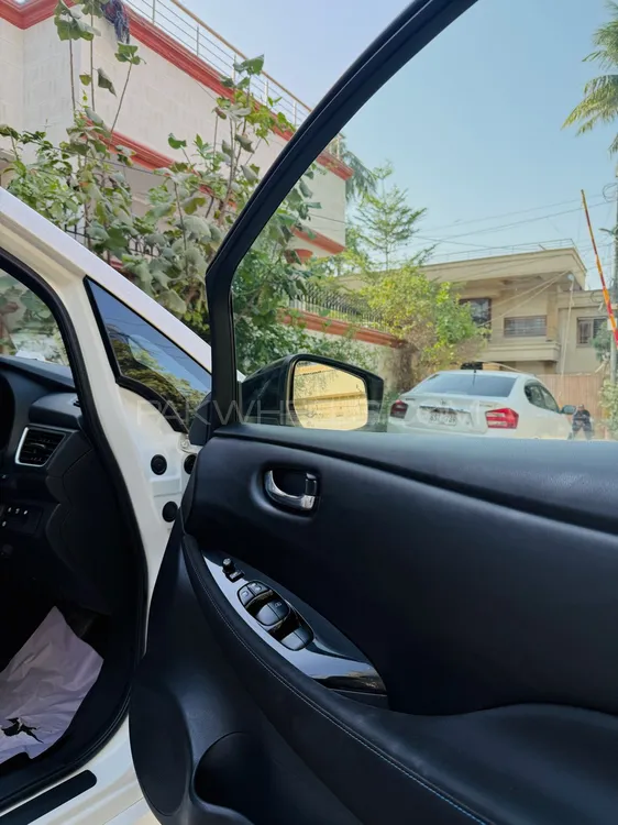 Nissan Leaf 2021 for Sale in Karachi Nissan Leaf 2021 for Sale in Karachi Image-11