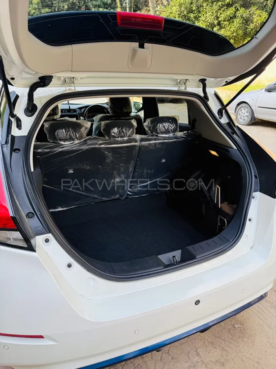Nissan Leaf 2021 for Sale in Karachi Nissan Leaf 2021 for Sale in Karachi Image-12