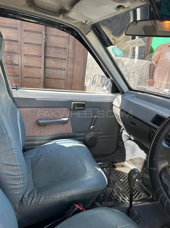 Suzuki Mehran 2015 for Sale in Lahore Suzuki Mehran 2015 for Sale in Lahore Image-4
