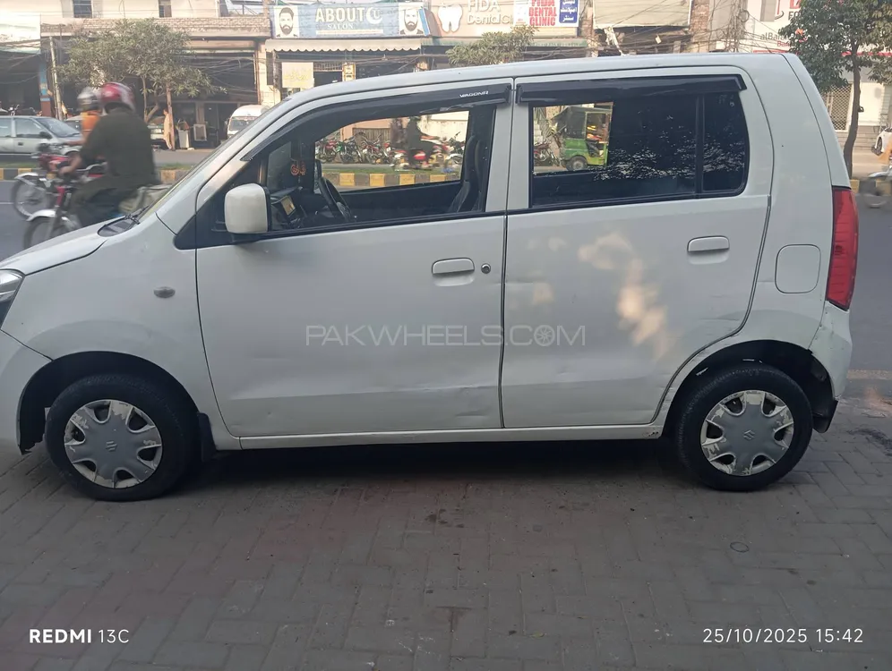 Suzuki Wagon R 2017 for Sale in Lahore Suzuki Wagon R 2017 for Sale in Lahore Image-4