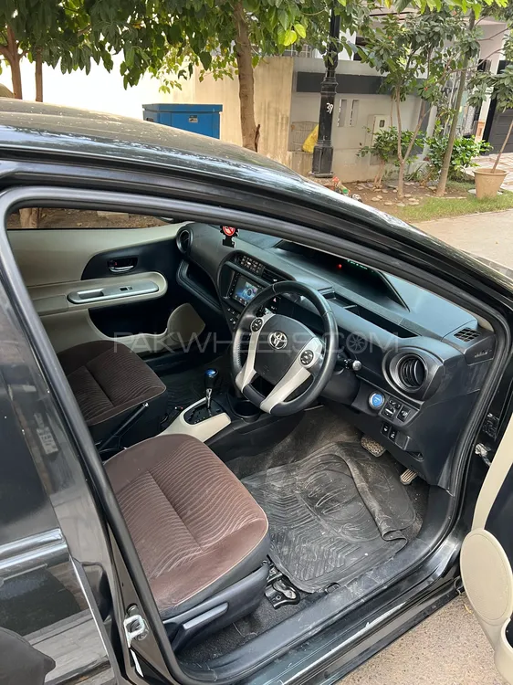 Toyota Aqua 2012 for Sale in Lahore Toyota Aqua 2012 for Sale in Lahore Image-9