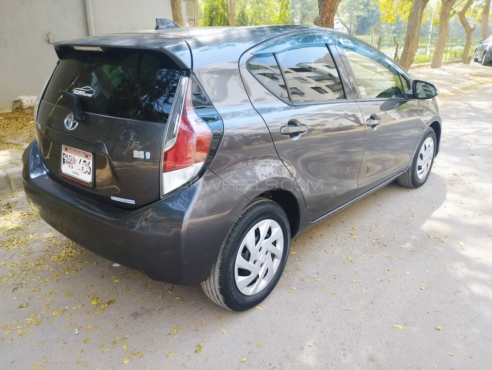 Toyota Aqua 2015 for Sale in Karachi Toyota Aqua 2015 for Sale in Karachi Image-2