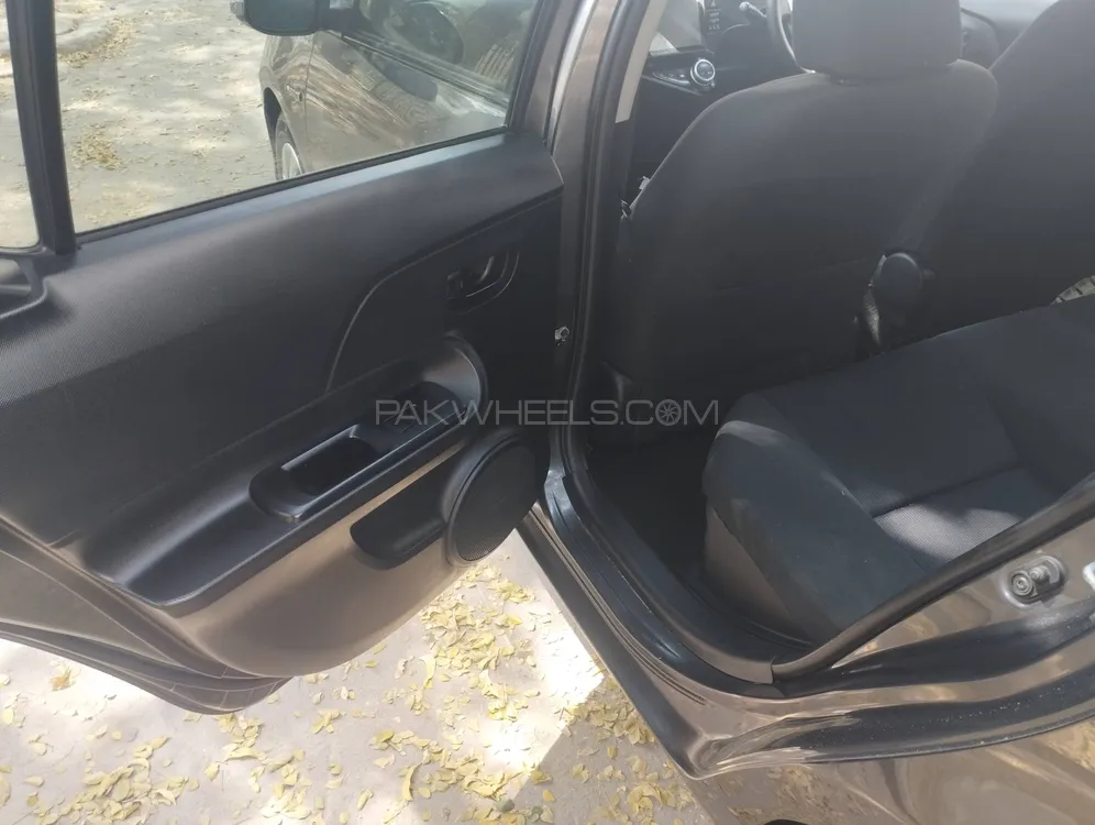 Toyota Aqua 2015 for Sale in Karachi Toyota Aqua 2015 for Sale in Karachi Image-12
