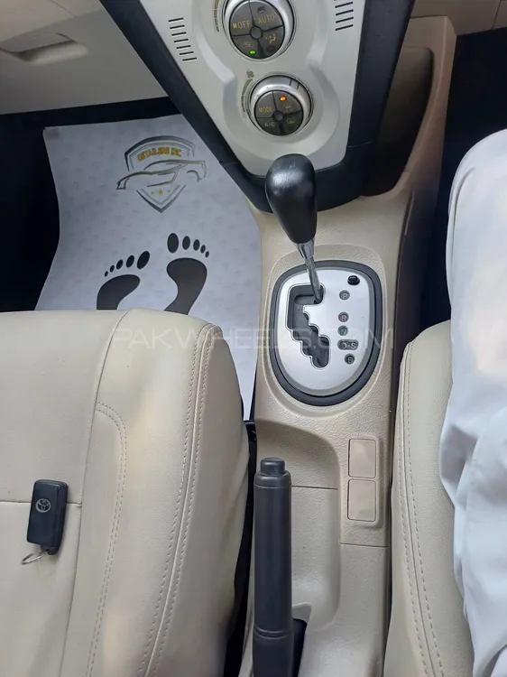 Toyota Belta 2006 for Sale in Lahore Toyota Belta 2006 for Sale in Lahore Image-12