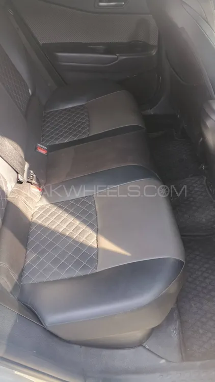 Toyota C-HR 2019 for Sale in Peshawar Toyota C-HR 2019 for Sale in Peshawar Image-8