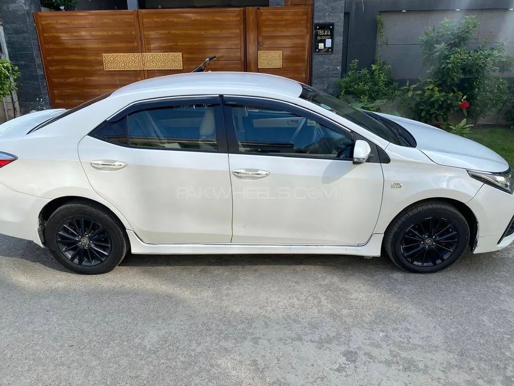 Toyota Corolla 2017 for Sale in Lahore Toyota Corolla 2017 for Sale in Lahore Image-2