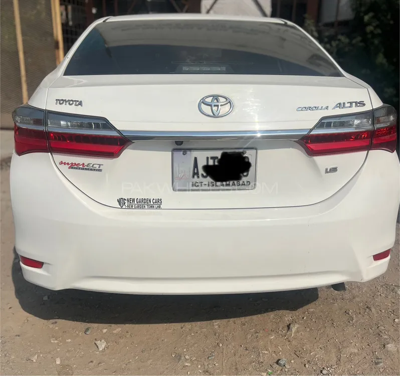 Toyota Corolla 2018 for Sale in Peshawar Toyota Corolla 2018 for Sale in Peshawar Image-2