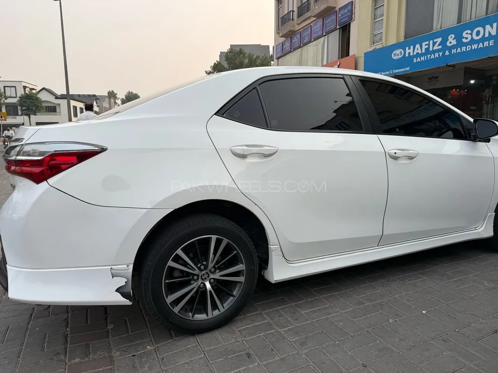 Toyota Corolla 2020 for Sale in Lahore Toyota Corolla 2020 for Sale in Lahore Image-5