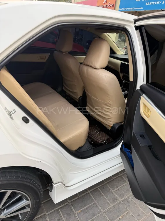 Toyota Corolla 2020 for Sale in Lahore Toyota Corolla 2020 for Sale in Lahore Image-10