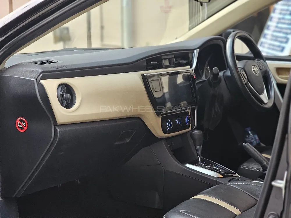 Toyota Corolla 2021 for Sale in Lahore Toyota Corolla 2021 for Sale in Lahore Image-8