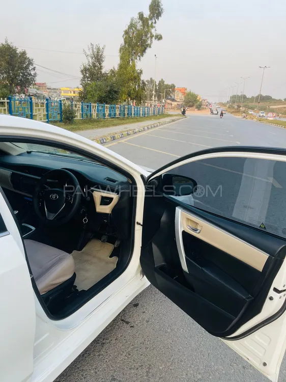 Toyota Corolla 2017 for Sale in Islamabad Toyota Corolla 2017 for Sale in Islamabad Image-12