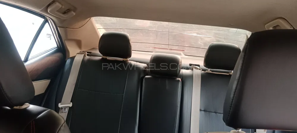 Toyota Corolla 2015 for Sale in Sheikhupura Toyota Corolla 2015 for Sale in Sheikhupura Image-10
