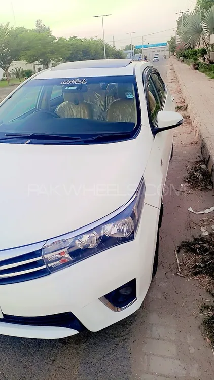 Toyota Corolla 2016 for Sale in Karachi Image-1