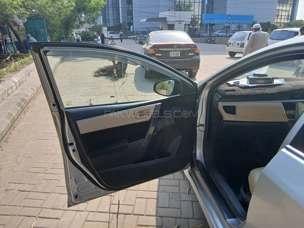 Toyota Corolla 2015 for Sale in Gujrat Toyota Corolla 2015 for Sale in Gujrat Image-10
