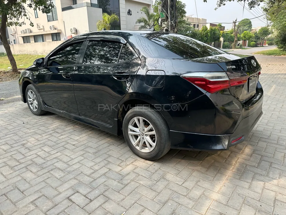 Toyota Corolla 2015 for Sale in Lahore Toyota Corolla 2015 for Sale in Lahore Image-5