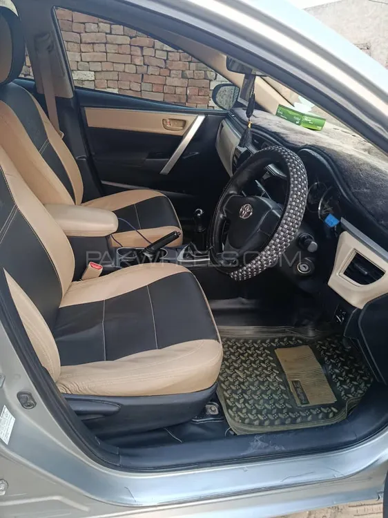 Toyota Corolla 2016 for Sale in Muzaffar Gargh Toyota Corolla 2016 for Sale in Muzaffar Gargh Image-4