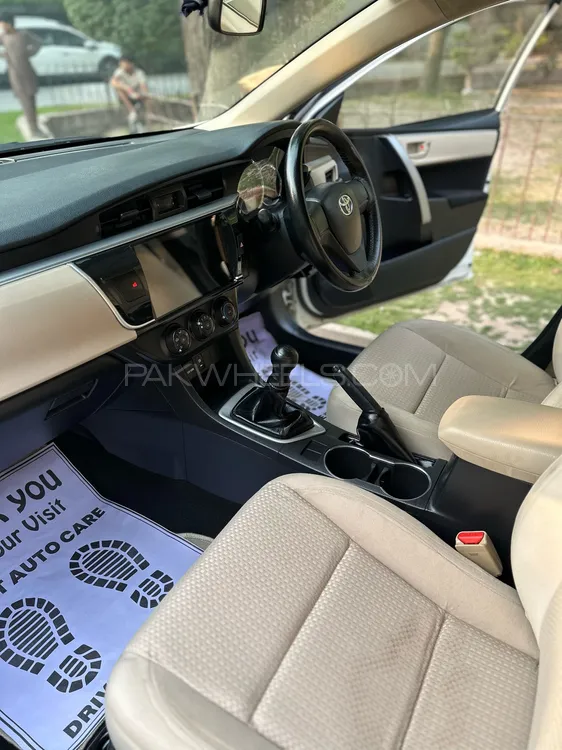 Toyota Corolla 2017 for Sale in Lahore Toyota Corolla 2017 for Sale in Lahore Image-12