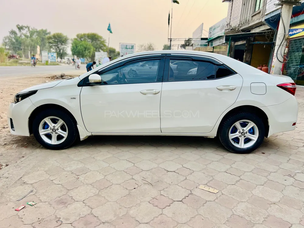 Toyota Corolla 2017 for Sale in Bhalwal Toyota Corolla 2017 for Sale in Bhalwal Image-5