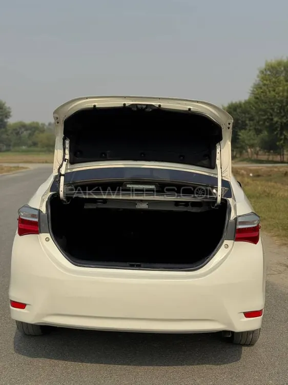 Toyota Corolla 2018 for Sale in Jauharabad Toyota Corolla 2018 for Sale in Jauharabad Image-3