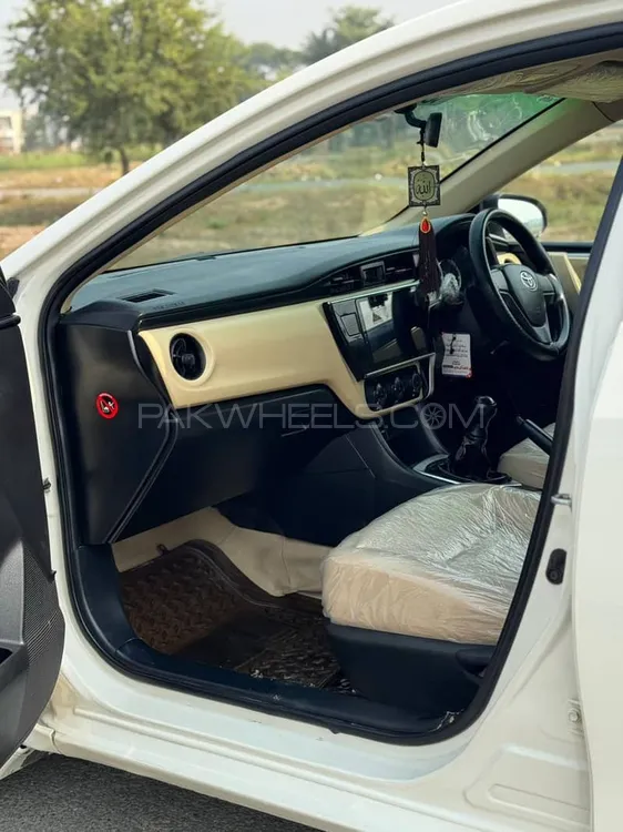 Toyota Corolla 2018 for Sale in Jauharabad Toyota Corolla 2018 for Sale in Jauharabad Image-5