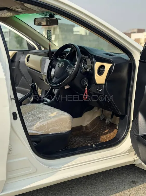 Toyota Corolla 2018 for Sale in Jauharabad Toyota Corolla 2018 for Sale in Jauharabad Image-12