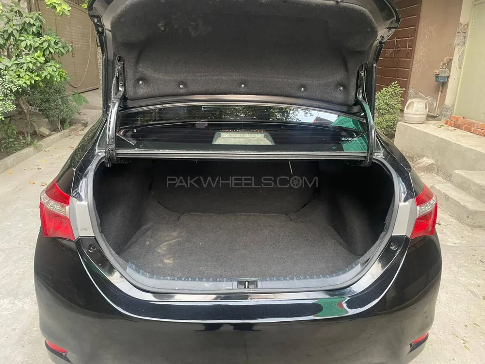 Toyota Corolla 2016 for Sale in Lahore Toyota Corolla 2016 for Sale in Lahore Image-11