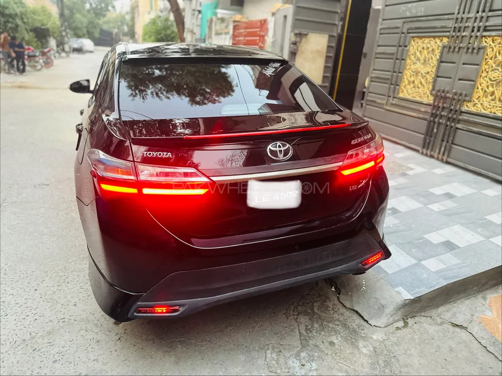 Toyota Corolla 2017 for Sale in Lahore Toyota Corolla 2017 for Sale in Lahore Image-12