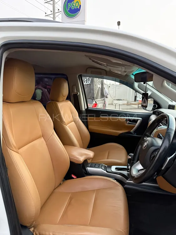 Toyota Fortuner 2018 for Sale in Multan Toyota Fortuner 2018 for Sale in Multan Image-12
