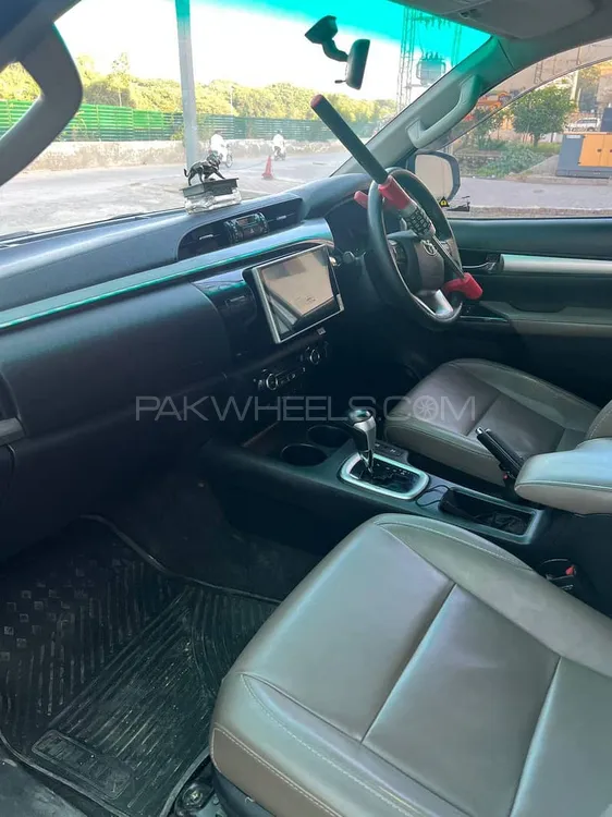 Toyota Hilux 2021 for Sale in Rawalpindi Toyota Hilux 2021 for Sale in Rawalpindi Image-3