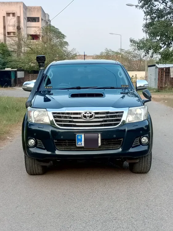 Toyota Hilux 2014 for Sale in Islamabad Toyota Hilux 2014 for Sale in Islamabad Image-1