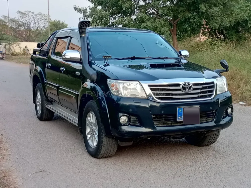Toyota Hilux 2014 for Sale in Islamabad Toyota Hilux 2014 for Sale in Islamabad Image-6