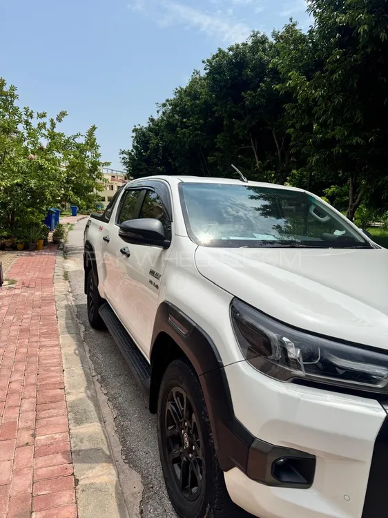 Toyota Hilux 2022 for Sale in Lahore Toyota Hilux 2022 for Sale in Lahore Image-3