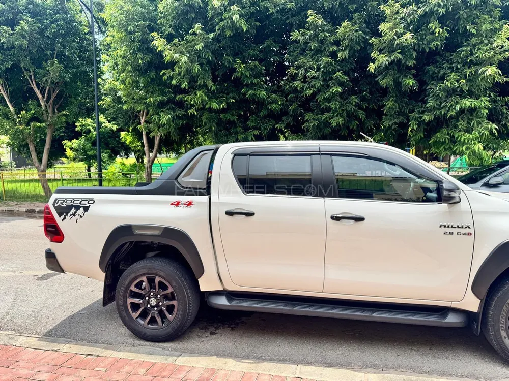 Toyota Hilux 2022 for Sale in Lahore Toyota Hilux 2022 for Sale in Lahore Image-7