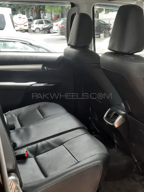Toyota Hilux 2021 for Sale in Islamabad Toyota Hilux 2021 for Sale in Islamabad Image-3