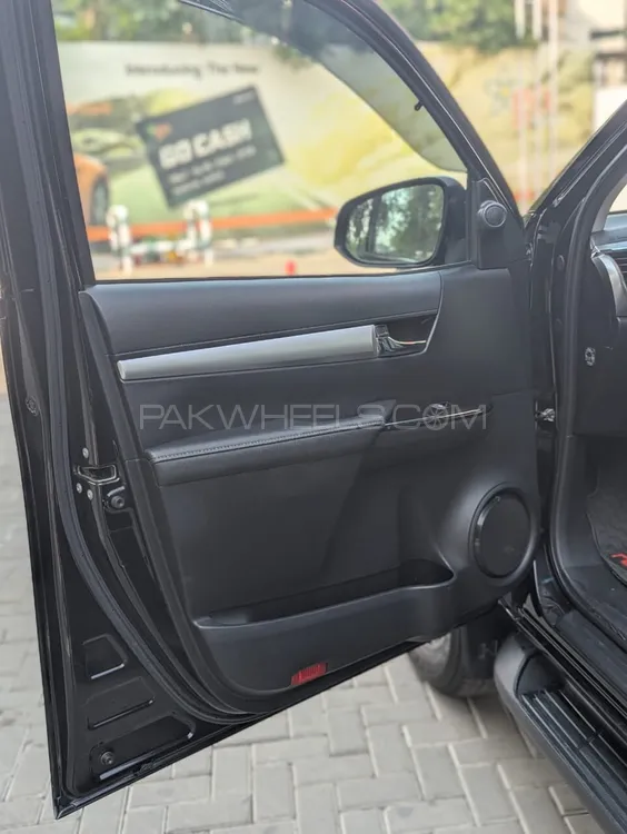Toyota Hilux 2022 for Sale in Lahore Toyota Hilux 2022 for Sale in Lahore Image-12
