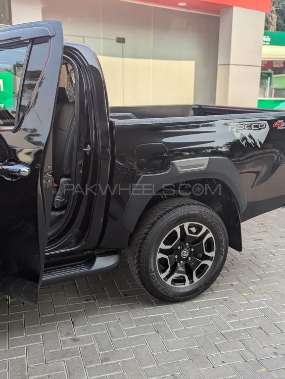 Toyota Hilux 2022 for Sale in Lahore Toyota Hilux 2022 for Sale in Lahore Image-5