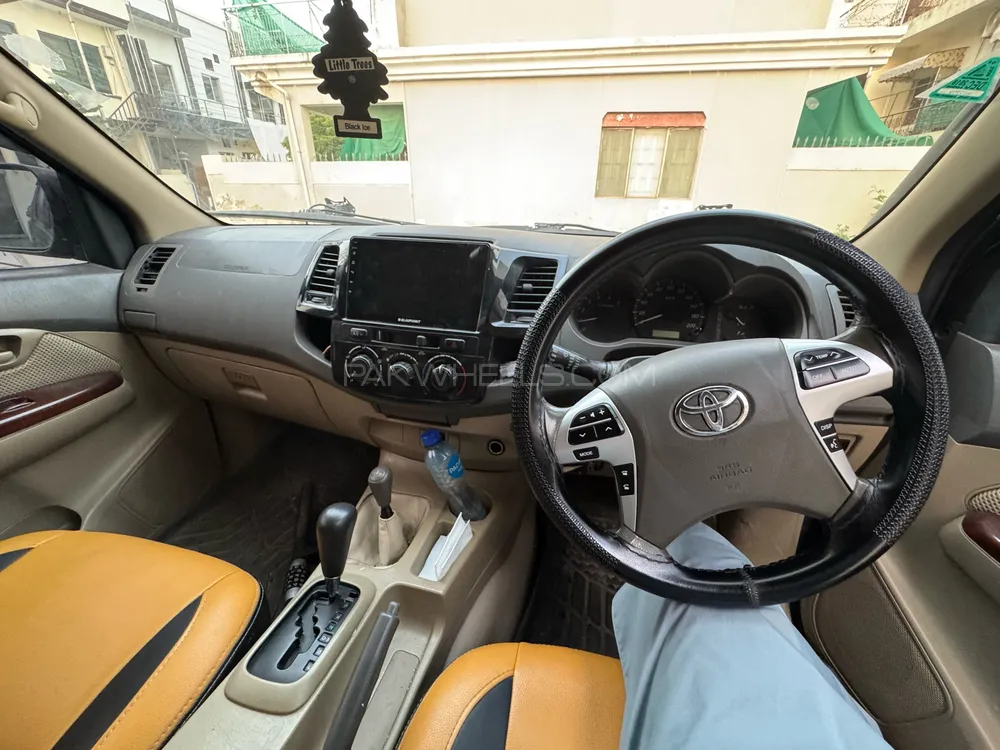 Toyota Hilux 2013 for Sale in Islamabad Toyota Hilux 2013 for Sale in Islamabad Image-11