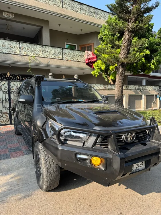 Toyota Hilux 2013 for Sale in Islamabad Toyota Hilux 2013 for Sale in Islamabad Image-3