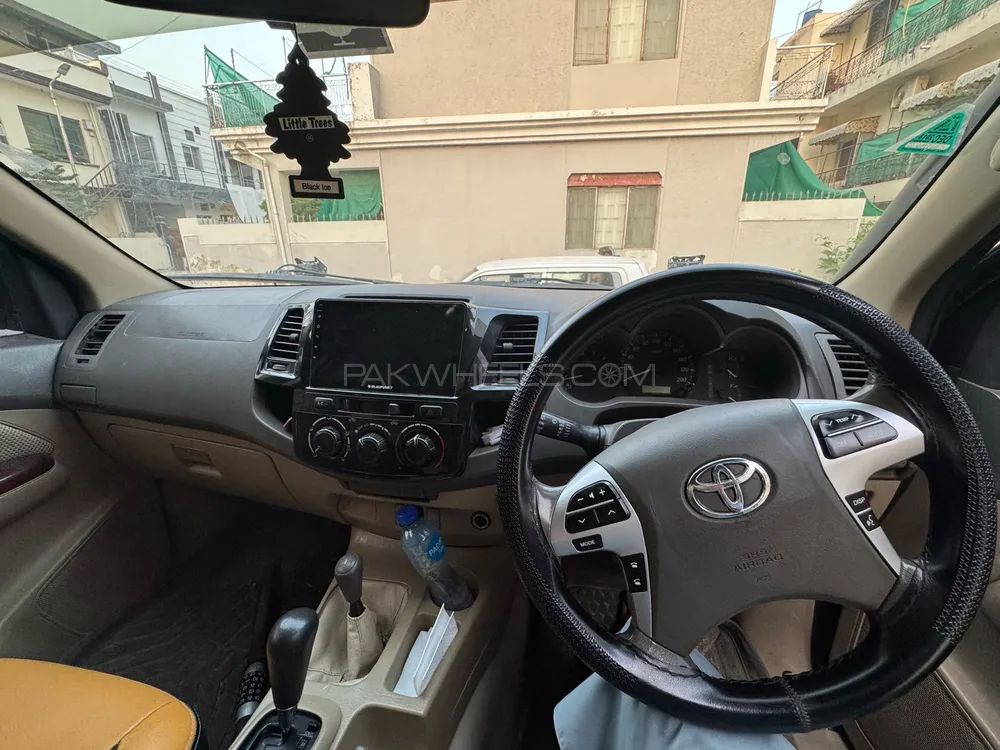 Toyota Hilux 2013 for Sale in Islamabad Toyota Hilux 2013 for Sale in Islamabad Image-10