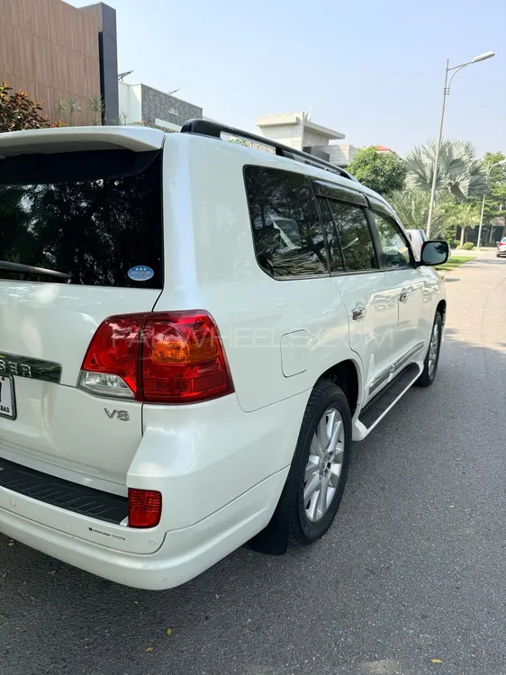 Toyota Land Cruiser 2013 for Sale in Lahore Toyota Land Cruiser 2013 for Sale in Lahore Image-4