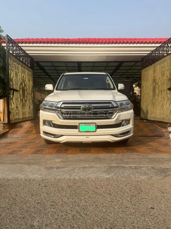 Toyota Land Cruiser 2015 for Sale in Lahore Toyota Land Cruiser 2015 for Sale in Lahore Image-1