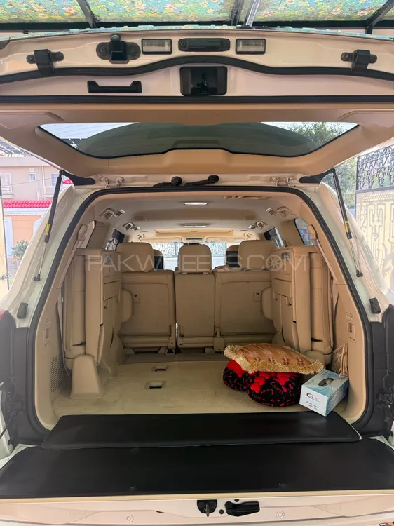 Toyota Land Cruiser 2015 for Sale in Lahore Toyota Land Cruiser 2015 for Sale in Lahore Image-5