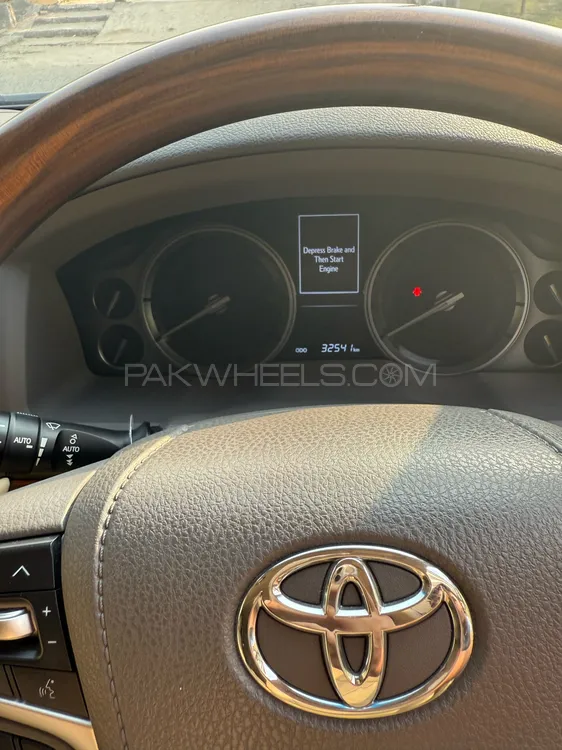 Toyota Land Cruiser 2015 for Sale in Lahore Toyota Land Cruiser 2015 for Sale in Lahore Image-3